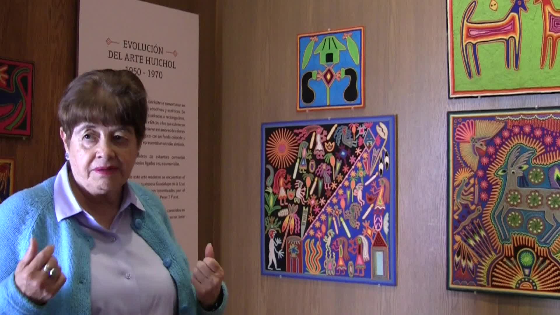 Recorrido de la exposición Los jueguetes de los dioses: simbología y transformación del arte wirárika o huichol con la Mtra. Mariana Anguiano Fernández