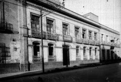 Academia de piano del profesor Carlos R. Huerta, en calle de Colombia # 62, Cd. de México, fachada