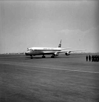 Aeronave de la Japan air lines en el que llegó el principe Akihito a la cd. de México