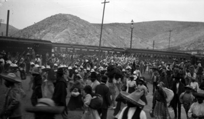 Fuerzas federales en una estación de Torreón