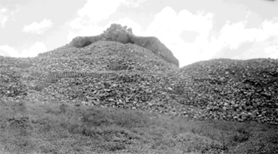 Montículo por excavar en zona de Chichén Itzá