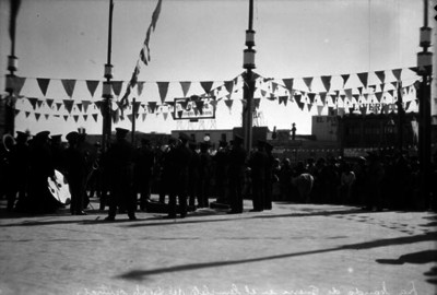 La banda de guerra [música] en el templete del Depto. Central