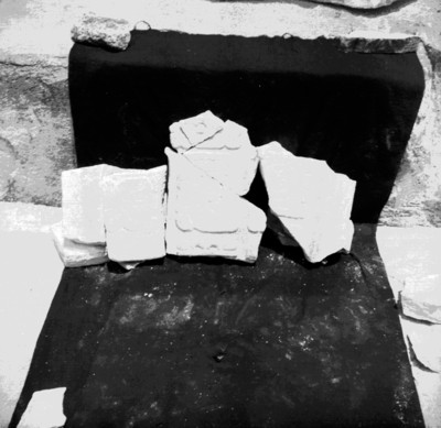Fragmentos de Tablero con escritura maya