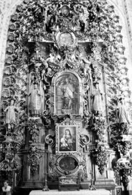 Altar y retablo de una iglesia en Taxco