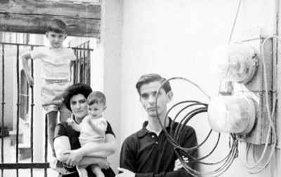 Guillermo Arriaga, esposa e hijos, retrato