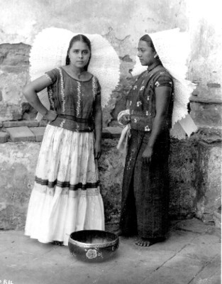 Pareja de mujeres Tehuanas, retrato