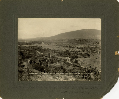 1806. Site of the ancient city west from top of the piramid of the moon. San Juan Teotihuacan, México Ry