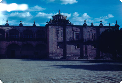 Arquitectura religiosa de catedral, vista parcial