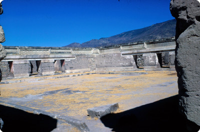 Patio principal del Palacio, vista parcial