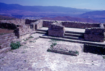 Ruinas arqueologicas prehispánicas, basamentos