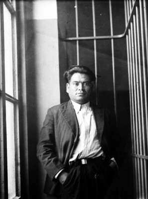 Detenido en una barandilla
