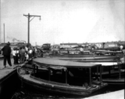Pescadores en un puerto marítimo de Tamaulipas