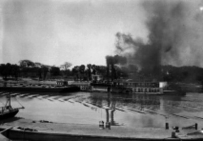 Buque de vapor en el puerto de Tampico