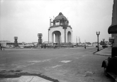 Construcción del monumento a la Revolución