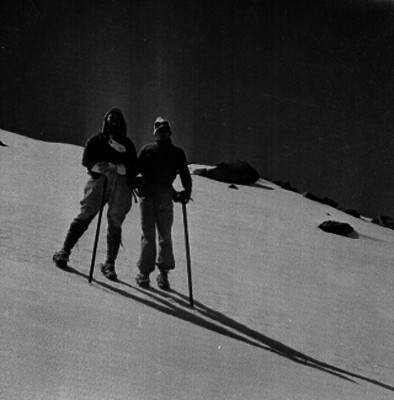 Alpinistas en la cima del Iztaccíhuatl, retrato de grupo