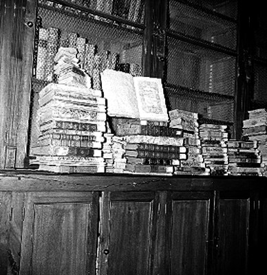 Libros sobre un librero