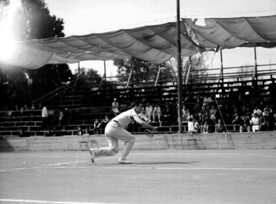 Deportista juega partido