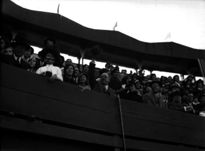 Público presente durante charreada