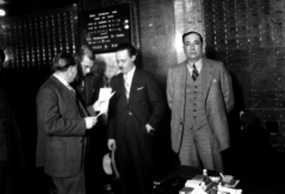 Integrantes de la Cámara de Comercio captados en las oficinas de la dependencia