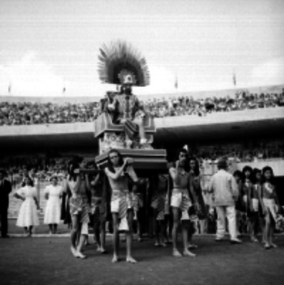 Representación de una danza azteca