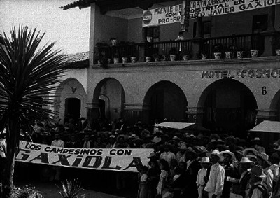 Manifestación campesina en apoyo a Gaxiola, en el poblado de Tultepec, durante su campaña electoral