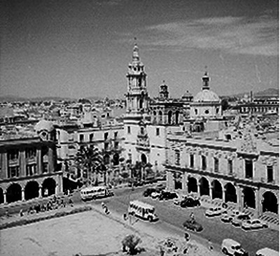 Iglesia de la Merced y palacio Municipal en Guadalajara