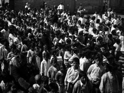 Escolares, en el patio de una escuela