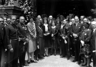 Españoles durante fiesta de la colonial española