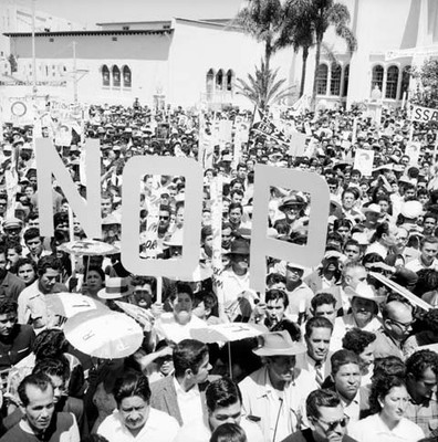 Mitin de apoyo a la candidatura de Adolfo López Mateos en Tijuana, toma en picada