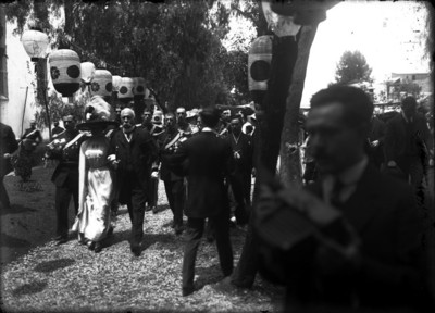 Porfirio Díaz y esposa durante ceremonia con la colonia Japonesa
