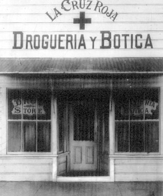 Droguería y botica La Cruz Roja, entrada
