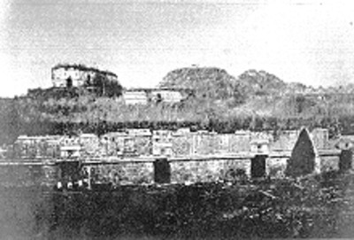 Panorámica del Cuadrángulo de las Monjas antes de su restauración, reprografía