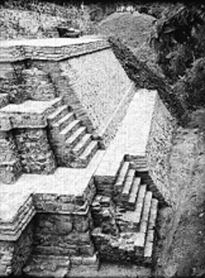 Vista parcial del Templo de las Inscripciones, ángulo este