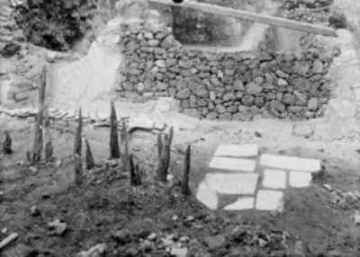 Basamentos y etapas constructivas prehispánicas en excavación