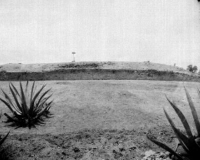 Vista de un basamento en Teotihuacán