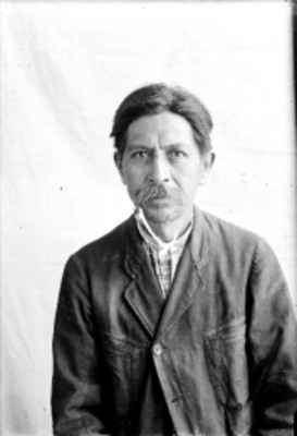 Hombre nahua de frente, retrato