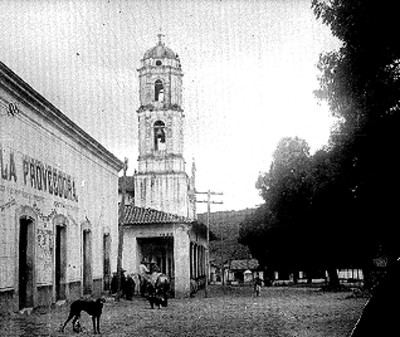 Vida cotidiana en la plaza pública de San Felipe, vista parcial
