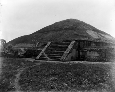 Pirámide del Sol, trabajos de reconstrucción en el segundo cuerpo