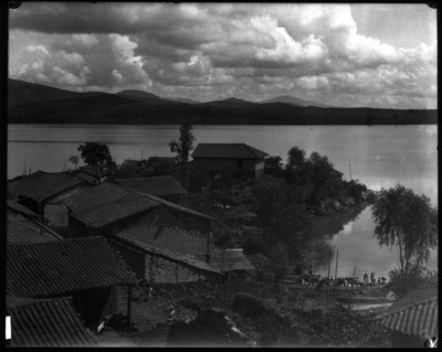 Pueblo a orillas del lago de Pátzcuaro