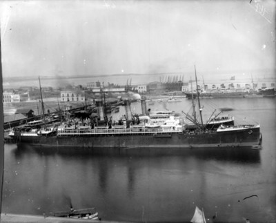Buque petrolero, vista lateral
