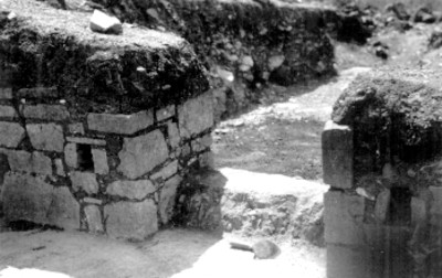 IX Atzompa.Patio de los tableros, Detalle de la entrada al edificio