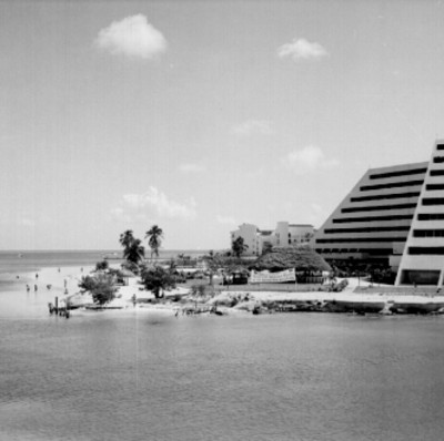 Cancún, aspecto parcial del puerto