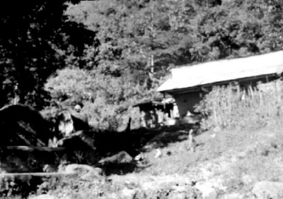 Casa rústica, vista lateral