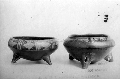 Vasijas trípodes