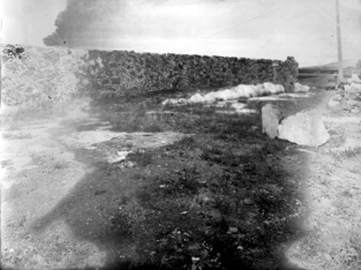 Muro teotihuacano en excavación arqueológica, vista parcial