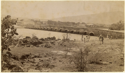 Puente viejo en Poncitlán, "Old bridge at Poncitlan"