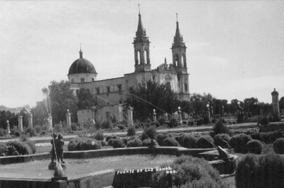 Fuente de las Ranas e Iglesia de los Ángeles, tarjeta postal