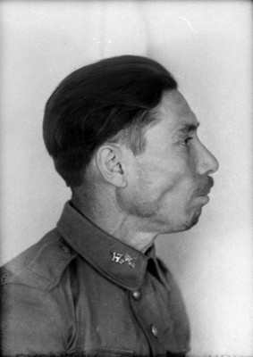 Soldado, fotografía de perfil