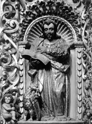 Escultura de un santo, detalle