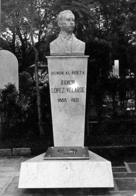Monumento al poeta Ramón López Velarde
